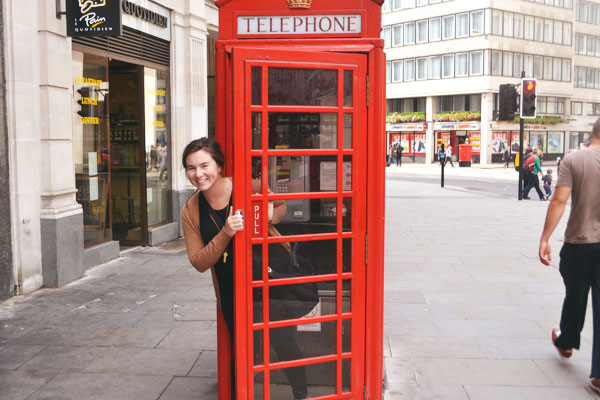 iconic red telephone booth in London