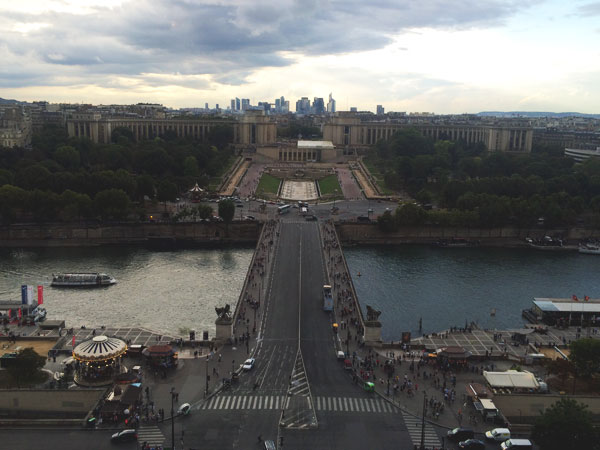 kassel-paris-eiffel-tower-overview